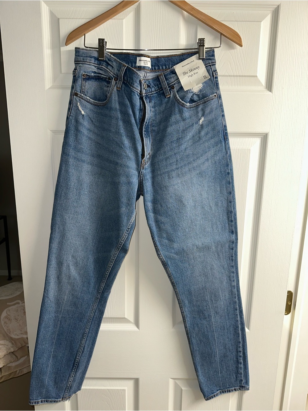 NWT Abercrombie “The Skinny Jean” High Rise- Size 12 Long